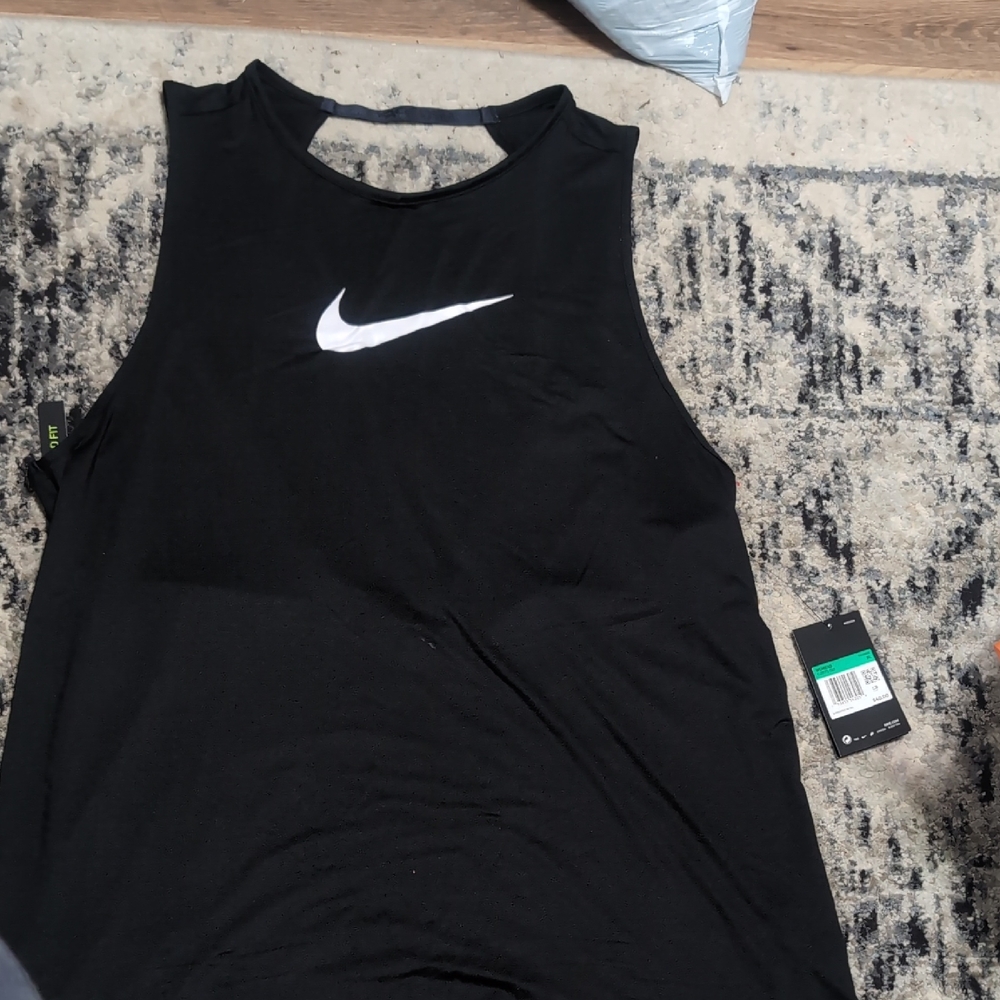 Nike Women's Black Muscle Tee